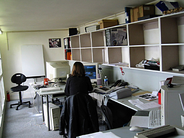 Je m'installe à mon bureau