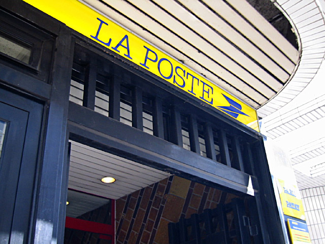 Je vais à La Poste