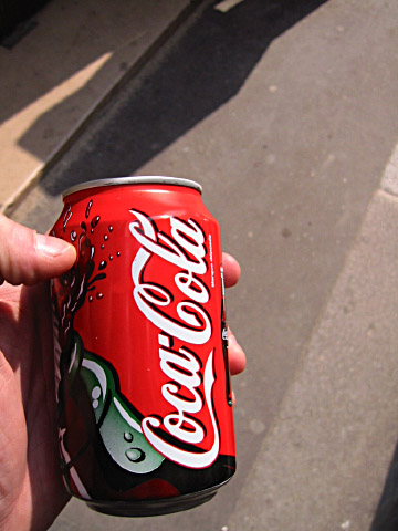 J'ai acheté une canette de coca