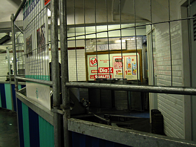 L'escalator est toujours en panne