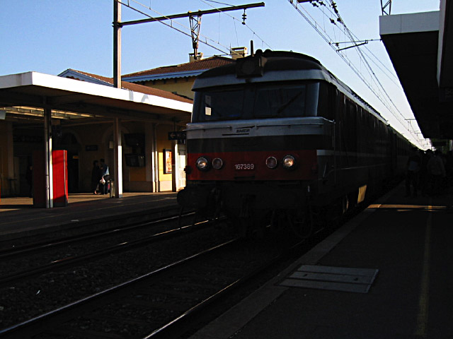 Le train arrive