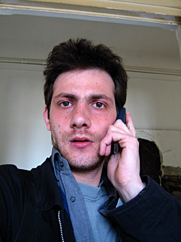 Je téléphone à Edouard