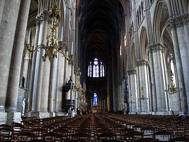 Nous visitons l'intérieur