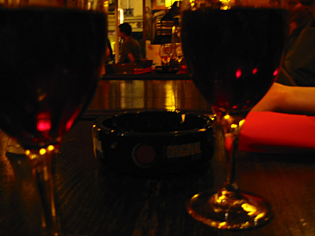 Nous buvons du vin