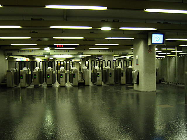 Nous prenons le métro