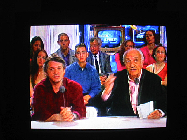 Je regarde une merde à la télévision