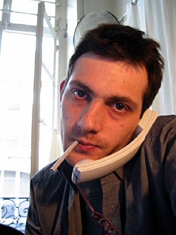 Je téléphone