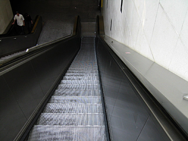 Je descends dans le métro