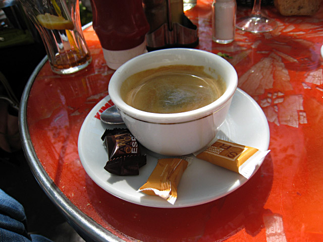 Je bois du café