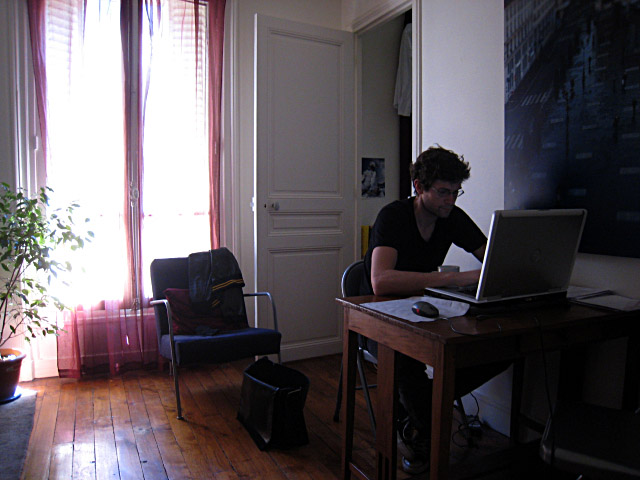 Olivier travaille