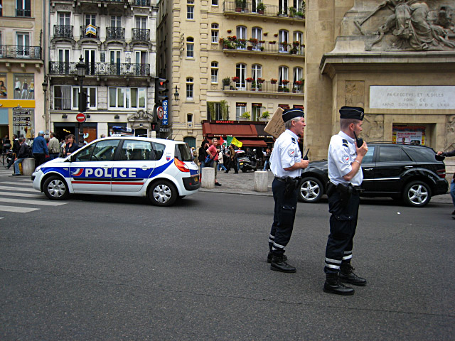 Des policiers