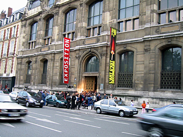 J'arrive aux à l'Ecole des beaux arts