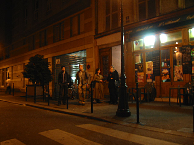 Nous trouvons un bar