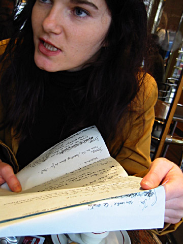 Agnès a fait sa journée ADaM et me montre ce qu'elle a écrit
