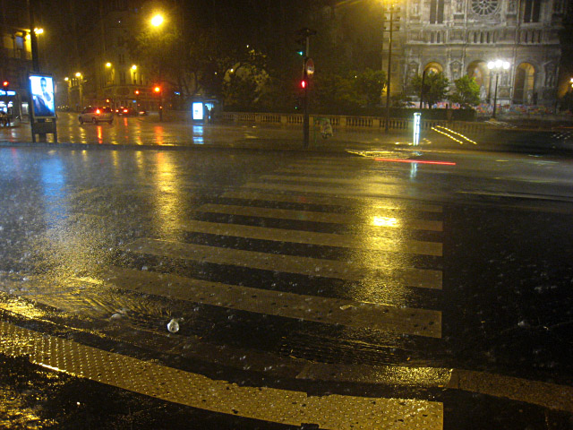 Il y a beaucoup d'eau
