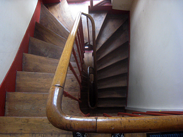Je descends les escaliers
