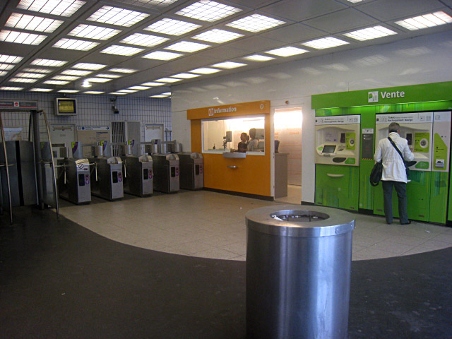 Nous prenons le métro