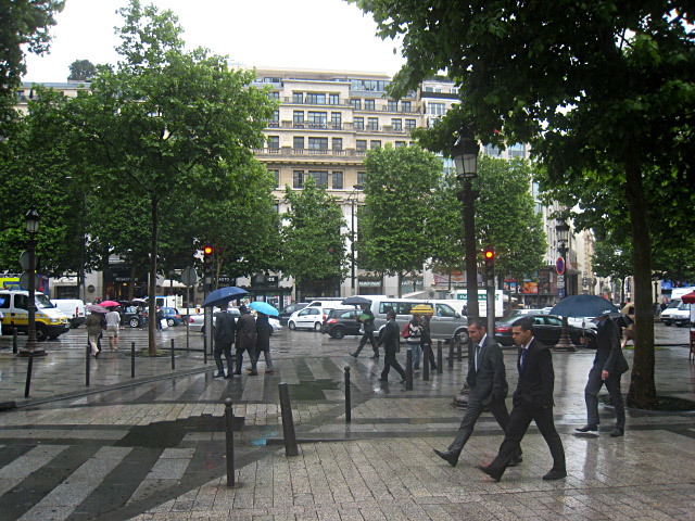 Les Champs Elysées