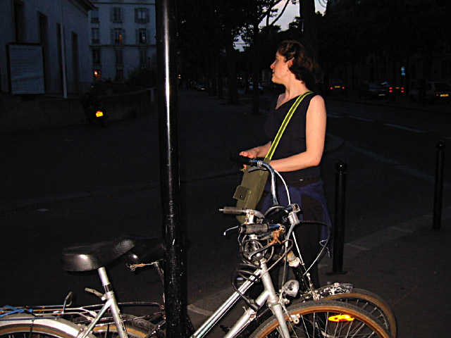 Nous garons les vélos