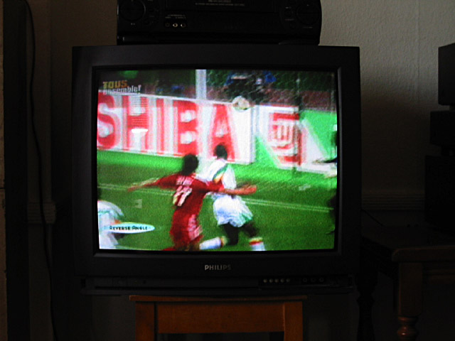 Je regarde la télévision