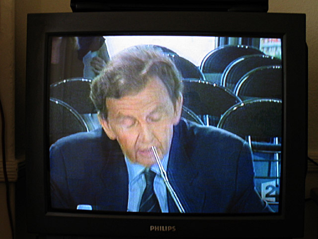 Je regarde une merde à la télévision