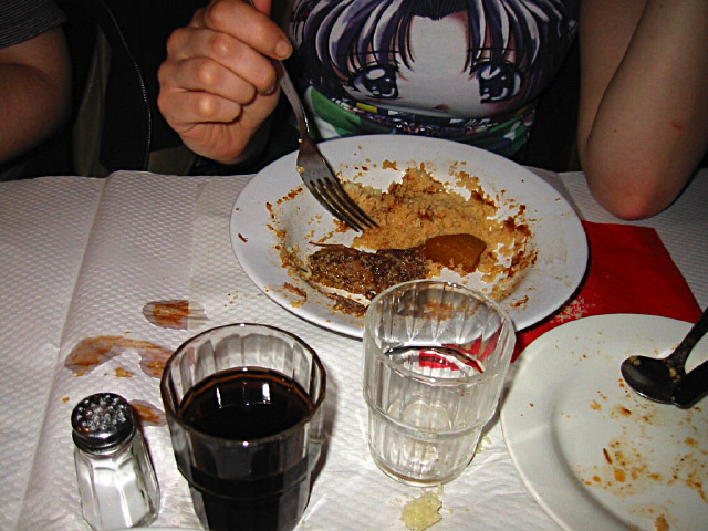 Nous allons manger dans un restaurant