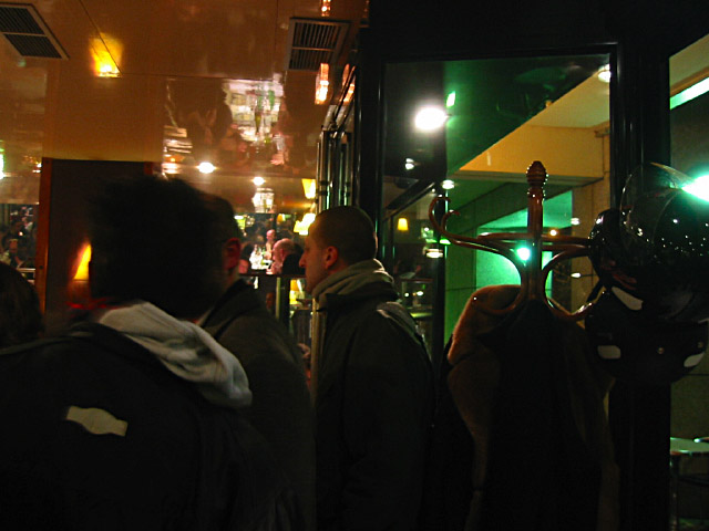Nous changeons de bar