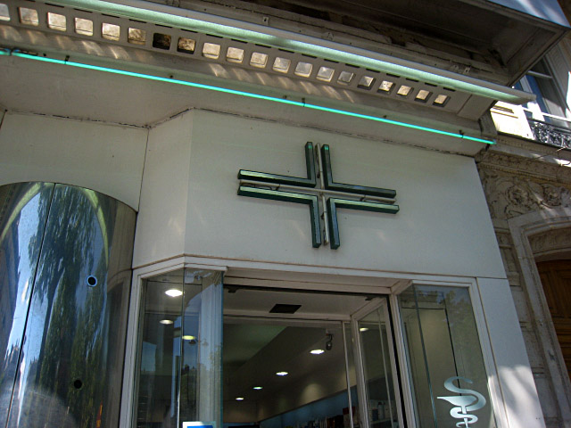 Je passe à la pharmacie