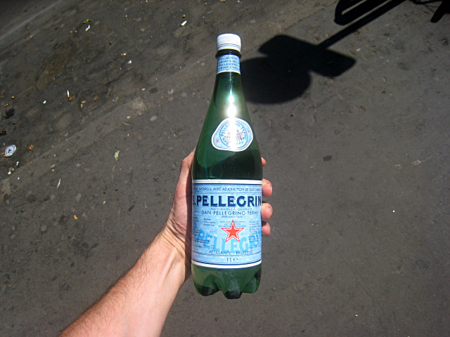 J'achète de l'eau