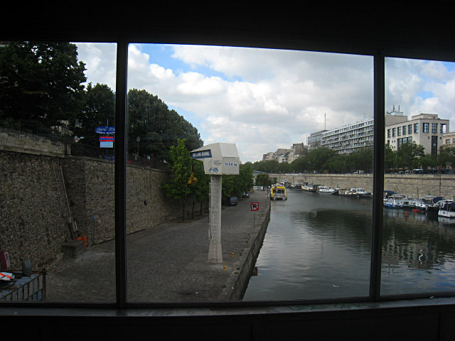 Je descends à la Bastille