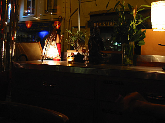 Nous allons manger à Paris Hanoi