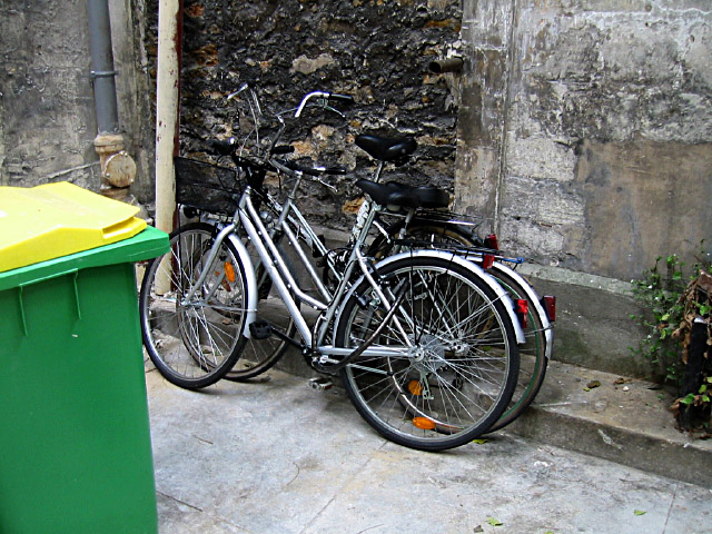 Nous allons chez Sabine en vélo