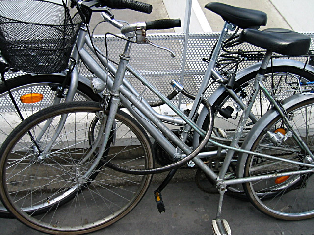 Nous garons nos vélos