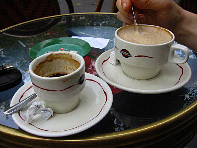 Nous buvons du café