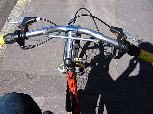J'emprunte le vélo de Thierry