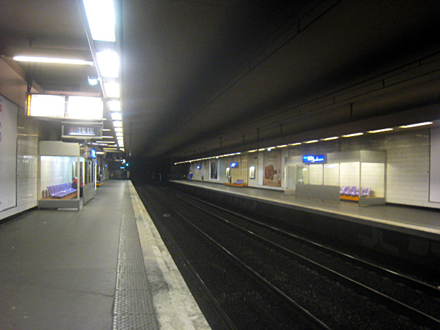 Nous attendons