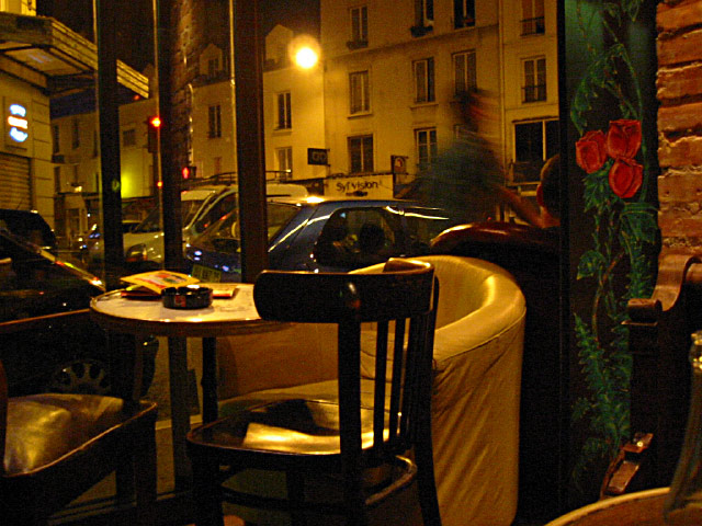 Je regarde passer les passants