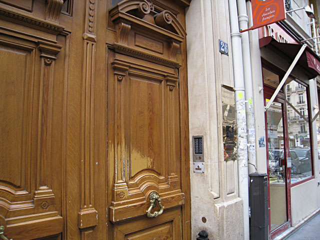 L'entrée de l'immeuble