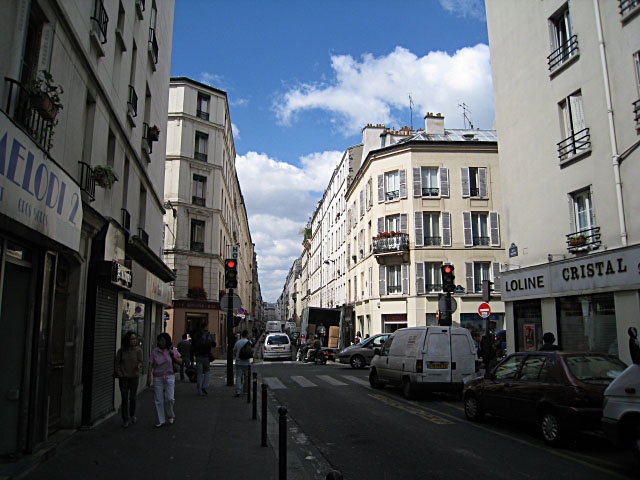 Je vais au bureau