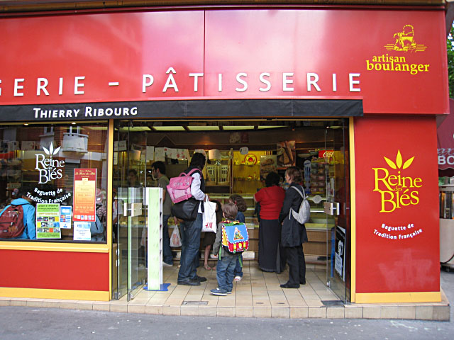 Je vais à la boulangerie