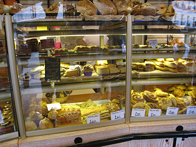 Je vais à la boulangerie