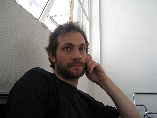 Je téléphone à Aurore