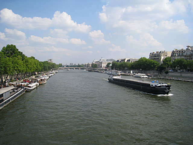 Je traverse la Seine