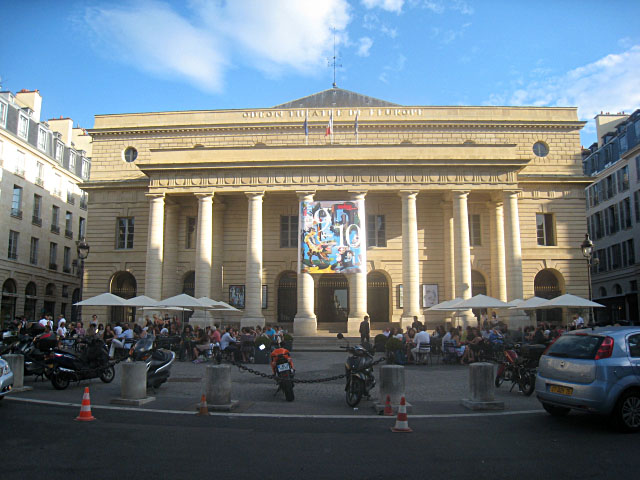 Je vais au théatre de l'Odéon