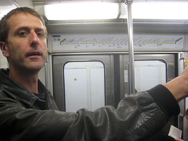 Nous prenons le métro