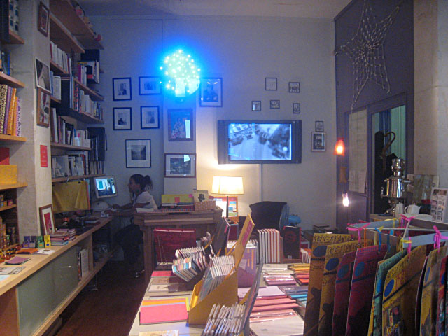 L'intérieur de la boutique