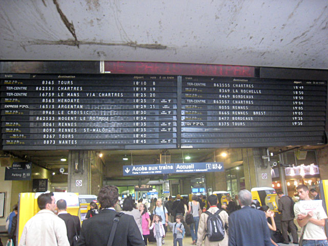 Je regarde le tableau d'affichage