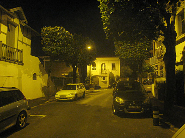 Aurore gare la voiture