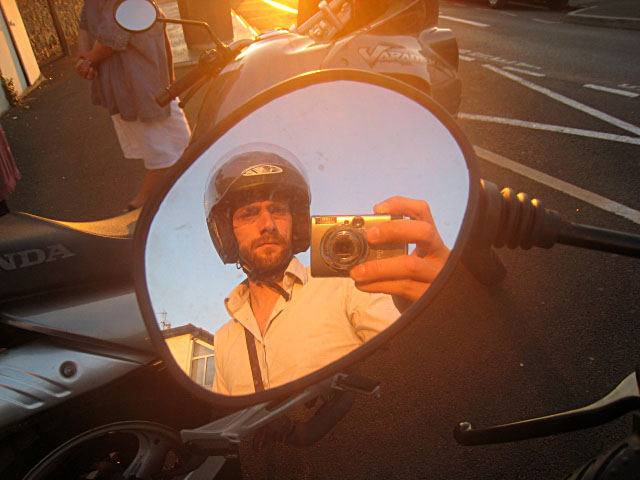 Nous reprenons le scooter