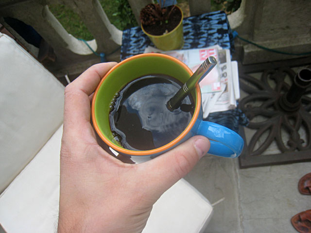 Je bois du café